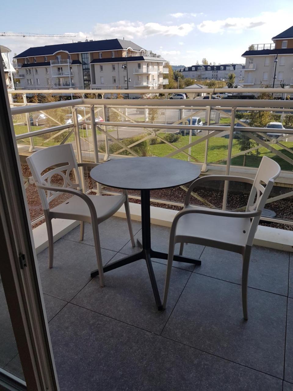 Aparthotel Domitys Le Carrousel Cabourg Zewnętrze zdjęcie